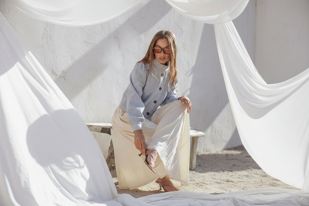 Kurze Jacke mit Puffärmeln – Babyblau